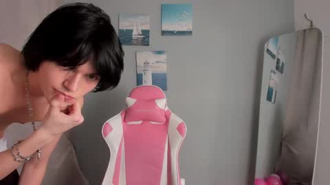 Snapshot of john_arthurs chatting on February 28, 3:26 pm John online show from February 28, 3:26 pm