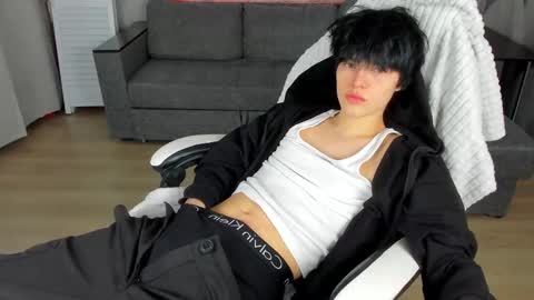 Snapshot of john_arthurs chatting on October 4, 3:28 pm John online show from October 4, 3:28 pm