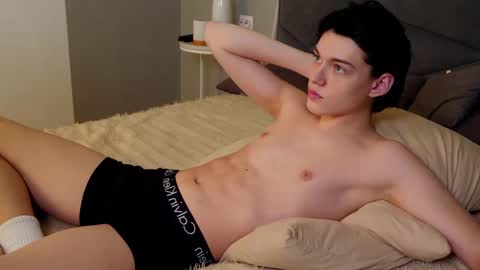 Snapshot of john_arthurs chatting on February 16, 4:42 pm John online show from February 16, 4:42 pm