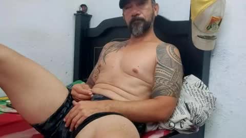 Snapshot of john_balthor chatting on January 25, 2:47 pm   online show from January 25, 2:47 pm