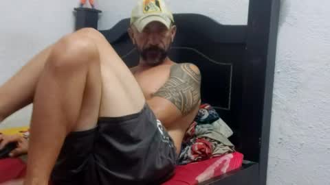 Snapshot of john_balthor chatting on February 20, 2:07 am   online show from February 20, 2:07 am