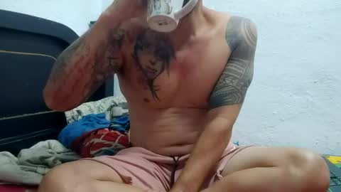 Snapshot of john_balthor chatting on January 20, 11:35 am   online show from January 20, 11:35 am