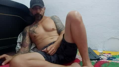 Snapshot of john_balthor chatting on December 22, 10:15 pm   online show from December 22, 10:15 pm