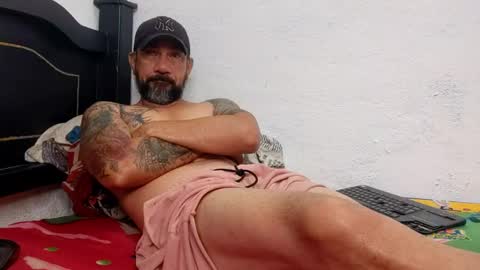 Snapshot of john_balthor chatting on January 13, 4:30 pm   online show from January 13, 4:30 pm