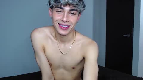 Snapshot of john_vichenso chatting on October 23, 11:30 pm John Vichenso online show from October 23, 11:30 pm
