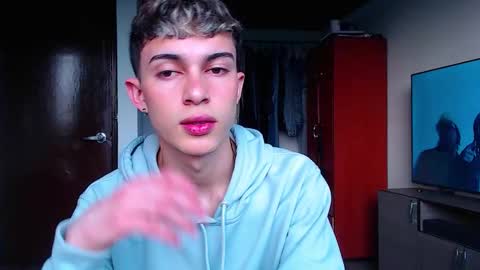 John Vichenso online show from December 15, 9:45 pm