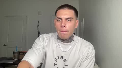 Snapshot of johnafterdark chatting on September 14, 12:01 am JAXX online show from September 14, 12:01 am