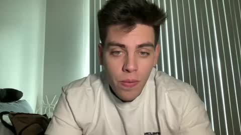 Snapshot of johnafterdark chatting on December 3, 6:49 pm JAXX online show from December 3, 6:49 pm