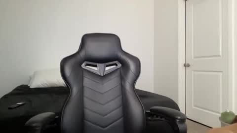 Snapshot of johnafterdark chatting on October 28, 11:07 pm JAXX online show from October 28, 11:07 pm