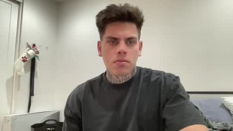 Snapshot of johnafterdark chatting on December 20, 12:08 am JAXX online show from December 20, 12:08 am