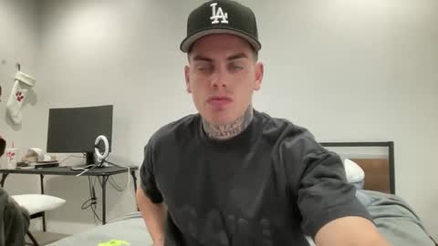 Snapshot of johnafterdark chatting on January 11, 11:56 pm JAXX online show from January 11, 11:56 pm