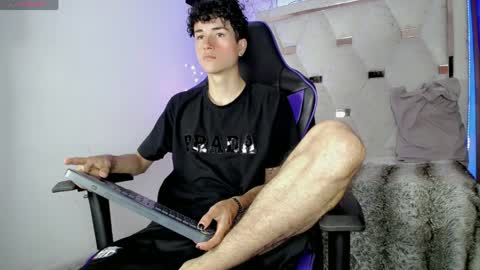 johnny_cagee online show from April 12, 7:54 am