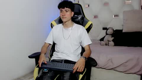 johnny_cagee online show from January 8, 6:51 am