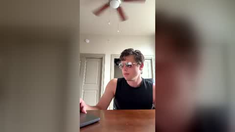 johnny_hard_knox online show from June 26, 12:14 am