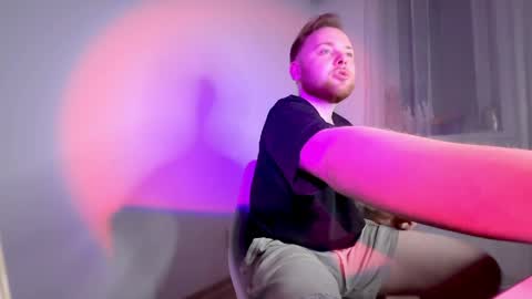 Johnny online show from March 29, 8:42 pm