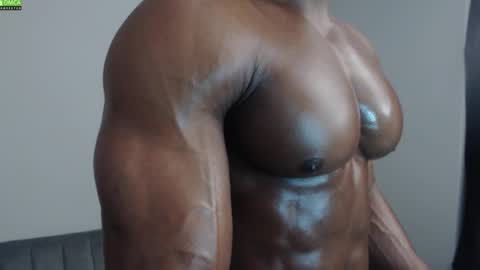 MASTER OF SUBS BETA SLAVES online show from December 2, 7:39 pm