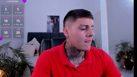 Johny online show from October 30, 6:42 pm