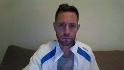 jojo19844 online show from October 2, 10:41 am