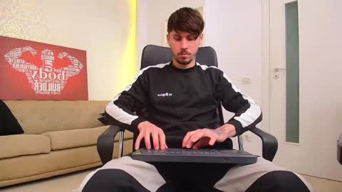 JonahShaw online show from September 26, 7:28 am