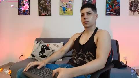 Instagram jonathanfit14 online show from April 14, 12:44 am