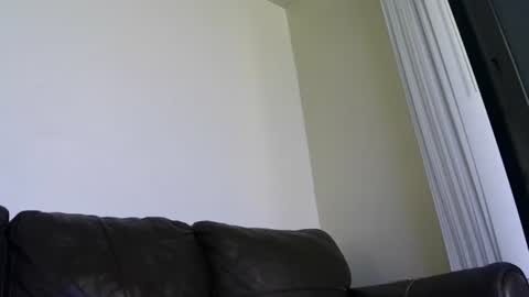 Snapshot of jonny4u_xxx chatting on September 22, 9:42 am John online show from September 22, 9:42 am