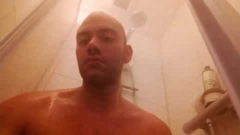 Snapshot of jonnyblow chatting on December 21, 11:01 am J online show from December 21, 11:01 am