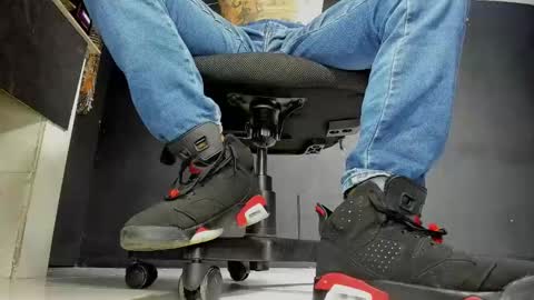 jordan33blake online show from February 13, 12:00 pm