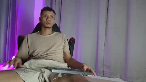 Snapshot of jordan_and_dustin chatting on October 1, 6:06 am jordan_and_dustin online show from October 1, 6:06 am