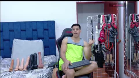 jose_rumbero91 online show from May 1, 2:37 am