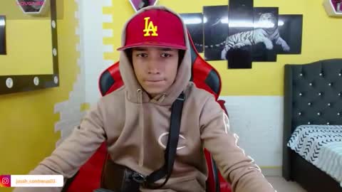 Snapshot of jose_sexycumm chatting on October 26, 7:05 pm jose_sexycumm online show from October 26, 7:05 pm
