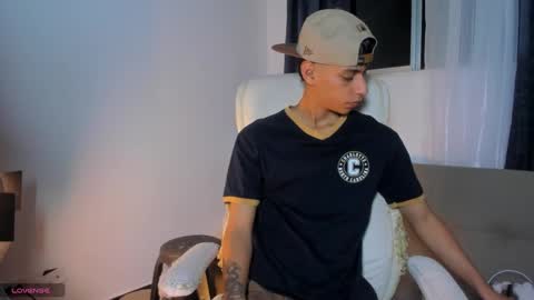 Josep online show from December 8, 1:56 am