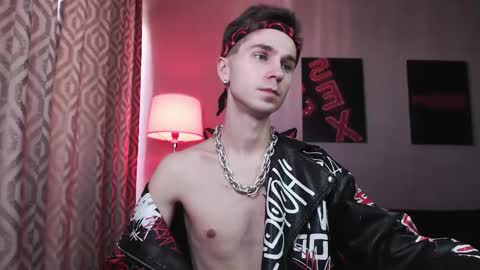 Snapshot of joseph__quinn chatting on October 24, 4:58 am Master Joseph online show from October 24, 4:58 am