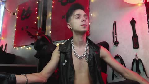 Snapshot of joseph__quinn chatting on January 5, 11:48 am Master Joseph online show from January 5, 11:48 am