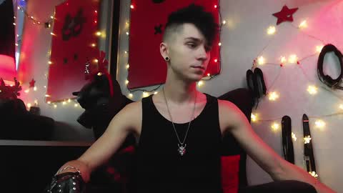 Snapshot of joseph__quinn chatting on December 27, 12:34 pm Master Joseph online show from December 27, 12:34 pm