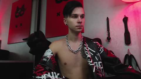 Snapshot of joseph__quinn chatting on February 3, 7:51 am Master Joseph online show from February 3, 7:51 am