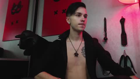 Snapshot of joseph__quinn chatting on February 4, 8:02 am Master Joseph online show from February 4, 8:02 am