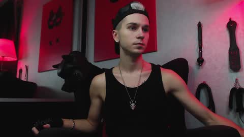 Snapshot of joseph__quinn chatting on December 14, 7:03 pm Master Joseph online show from December 14, 7:03 pm