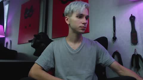 Snapshot of joseph__quinn chatting on December 15, 11:23 am Master Joseph online show from December 15, 11:23 am