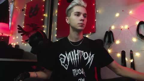 Snapshot of joseph__quinn chatting on December 23, 11:04 am Master Joseph online show from December 23, 11:04 am