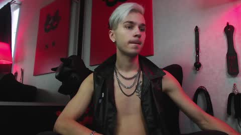 Snapshot of joseph__quinn chatting on December 17, 8:01 am Master Joseph online show from December 17, 8:01 am