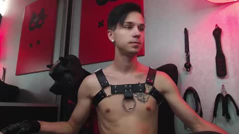 Snapshot of joseph__quinn chatting on February 24, 8:17 am Master Joseph online show from February 24, 8:17 am