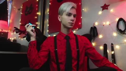 Snapshot of joseph__quinn chatting on December 25, 8:07 am Master Joseph online show from December 25, 8:07 am