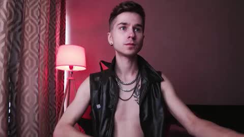 Snapshot of joseph__quinn chatting on October 13, 7:03 am Master Joseph online show from October 13, 7:03 am