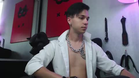 Snapshot of joseph__quinn chatting on February 17, 8:09 am Master Joseph online show from February 17, 8:09 am