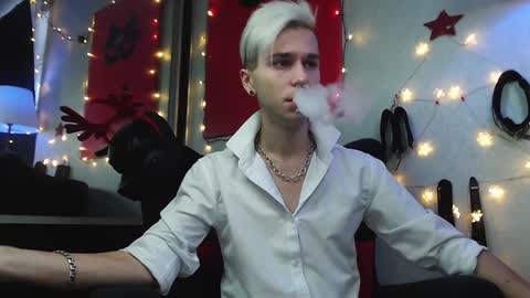 Snapshot of joseph__quinn chatting on December 24, 8:22 am Master Joseph online show from December 24, 8:22 am