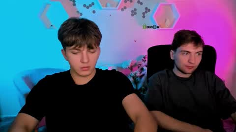 joseph_bear_ online show from December 4, 8:27 pm