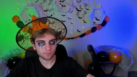 Snapshot of joseph_bear_ chatting on October 23, 7:28 pm joseph_bear_ online show from October 23, 7:28 pm