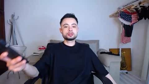 josezaens_ online show from October 20, 10:08 am