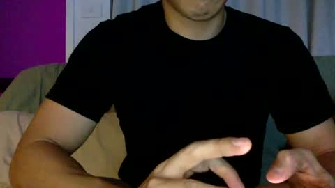 joshasian0713 online show from June 14, 11:45 am