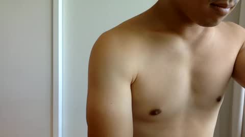 joshasian0713 online show from January 22, 4:23 am